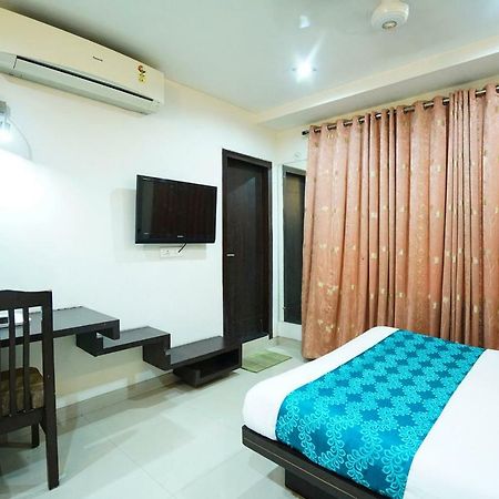 Rāipur Hotel Aarya Inn מראה חיצוני תמונה