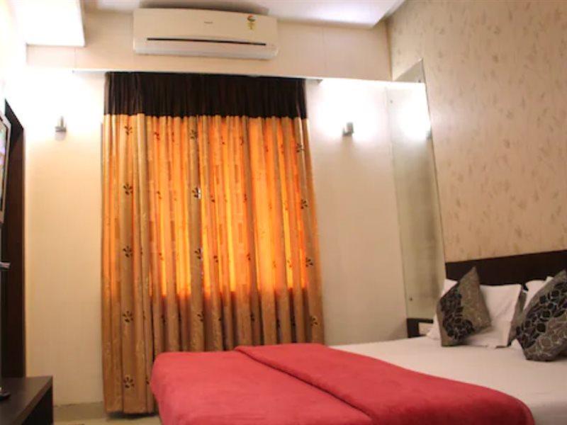 Rāipur Hotel Aarya Inn מראה חיצוני תמונה