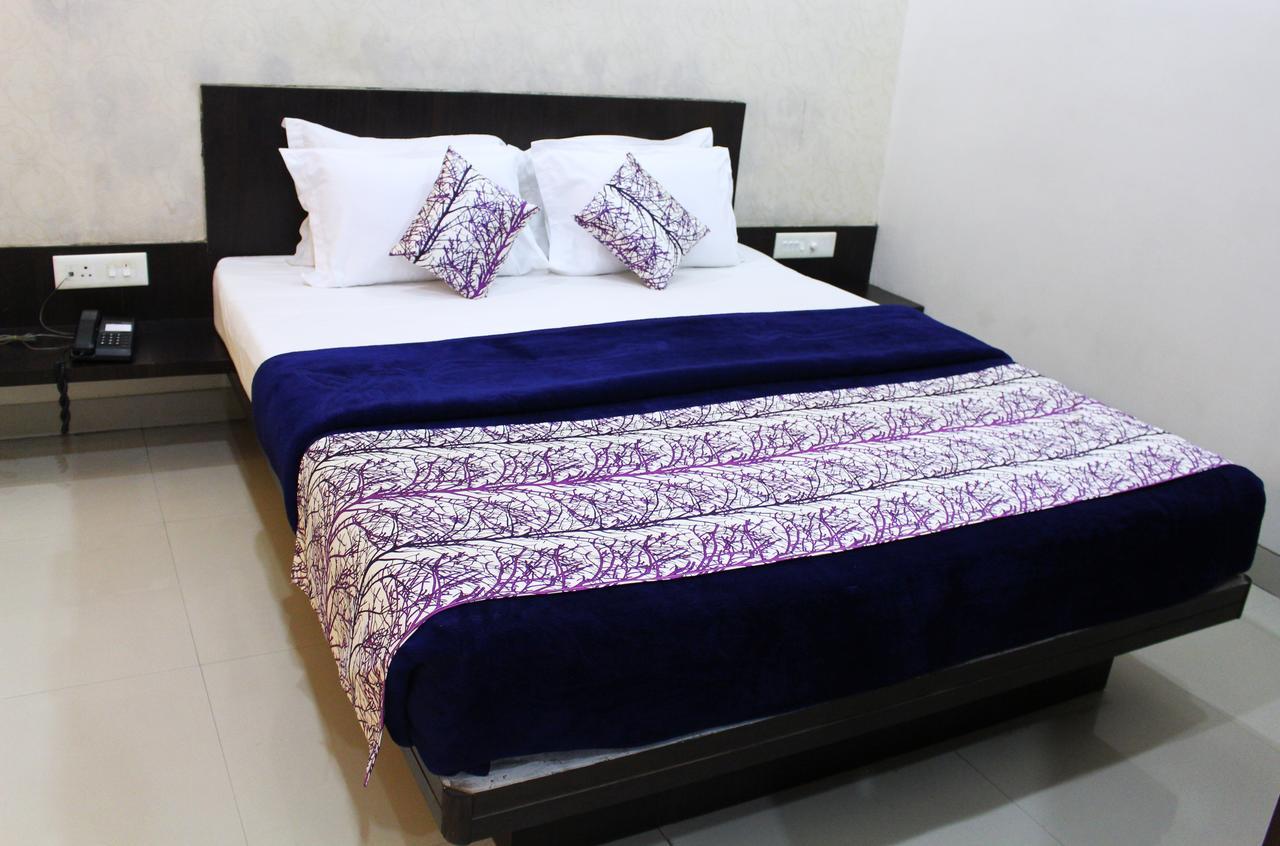 Rāipur Hotel Aarya Inn מראה חיצוני תמונה