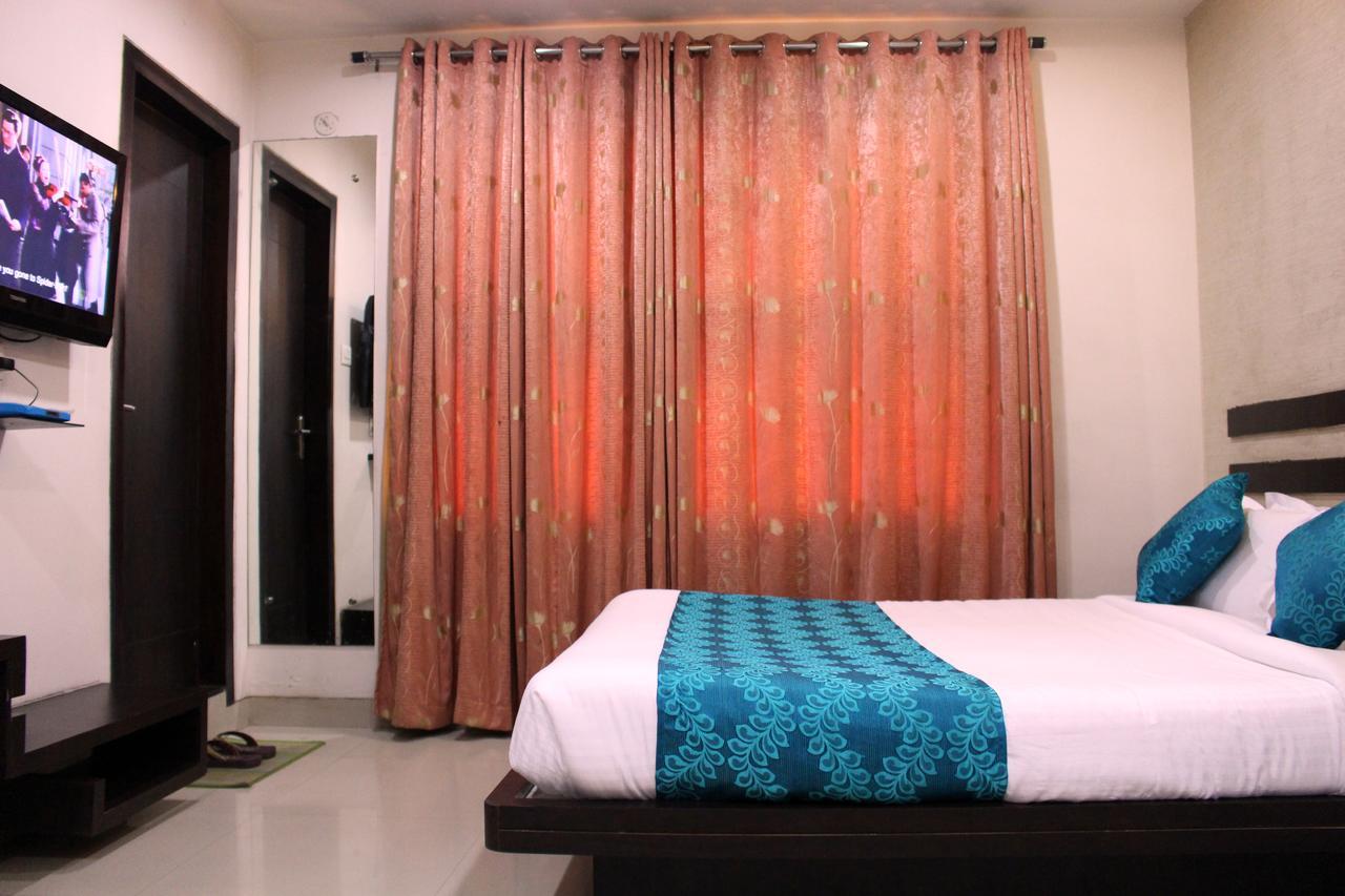 Rāipur Hotel Aarya Inn מראה חיצוני תמונה