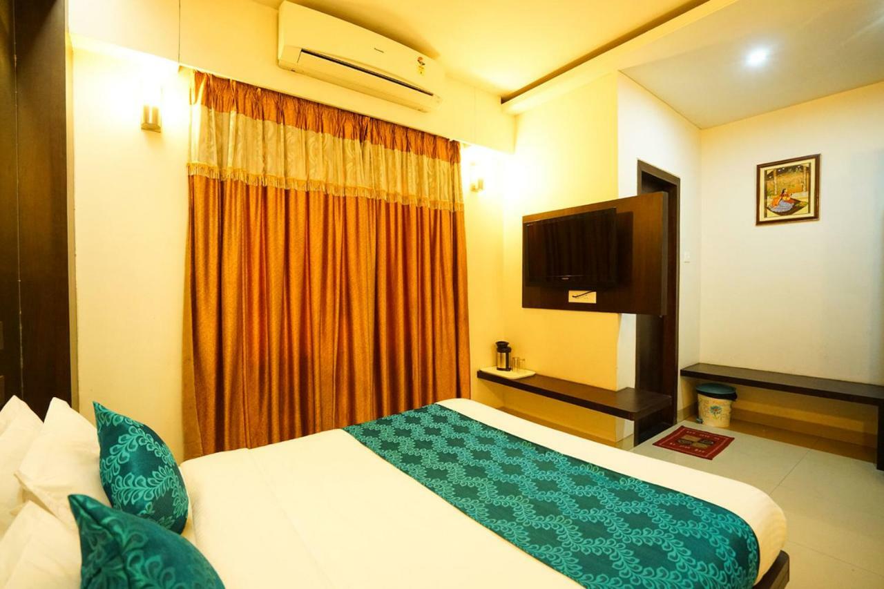 Rāipur Hotel Aarya Inn מראה חיצוני תמונה