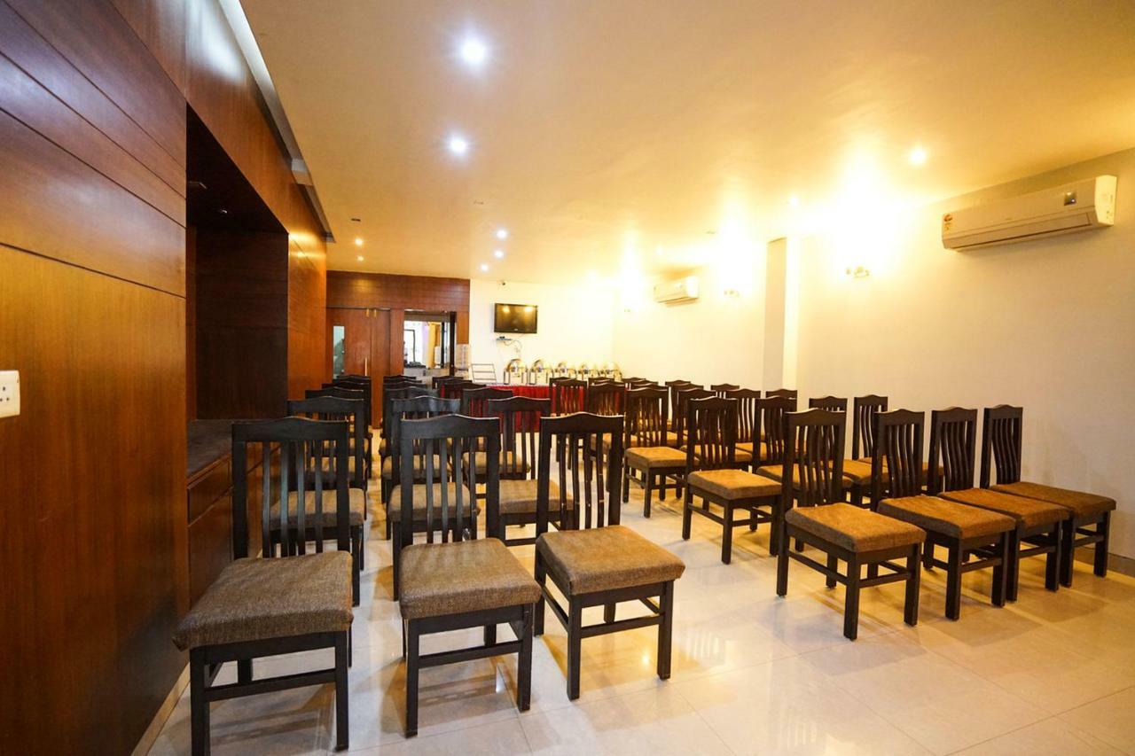 Rāipur Hotel Aarya Inn מראה חיצוני תמונה